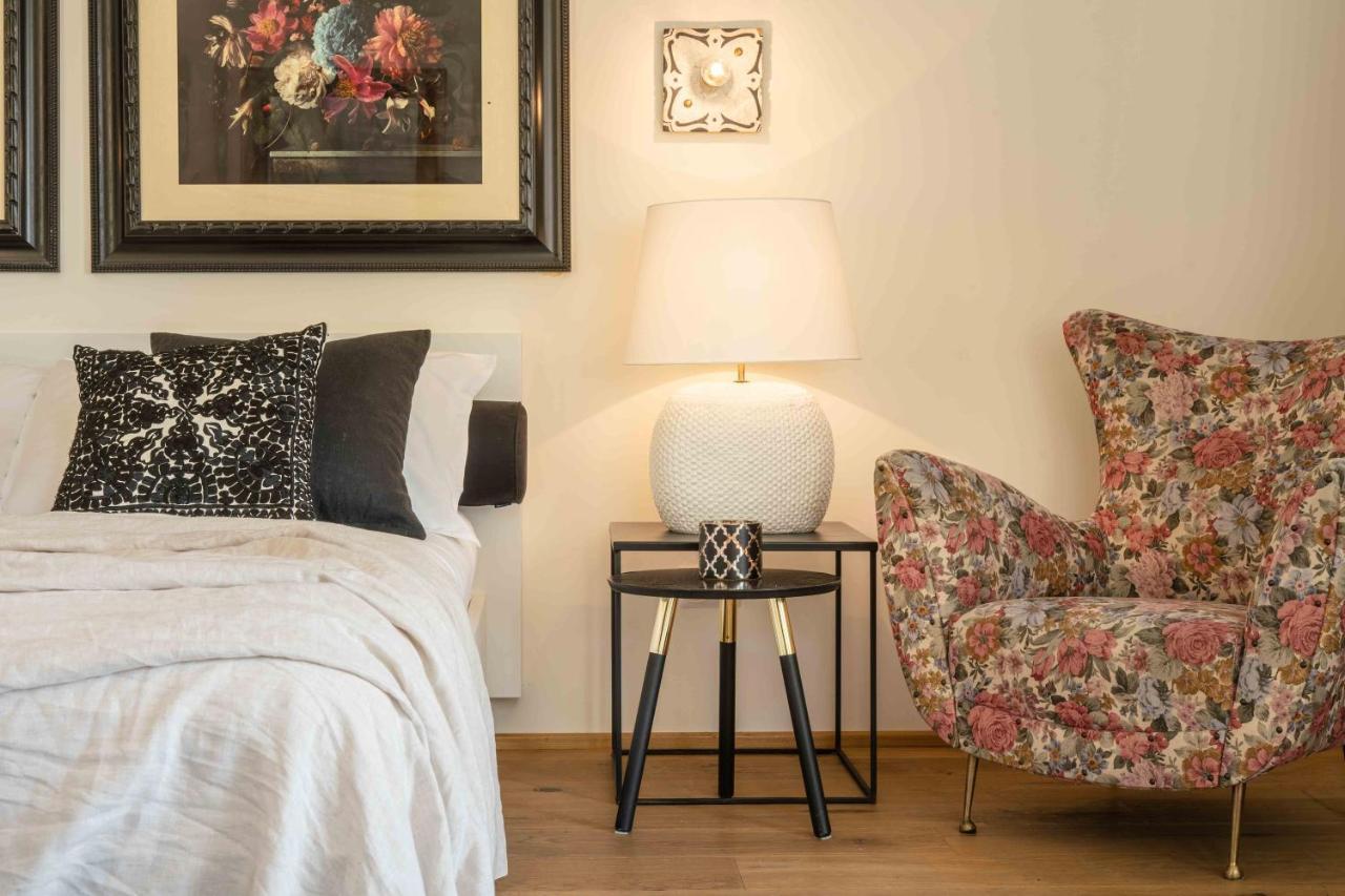 Ostra Vetere Casavostra - Ambience Suites מראה חיצוני תמונה